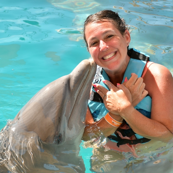 Meet your Posher, Shannon - Picture 2 of 2